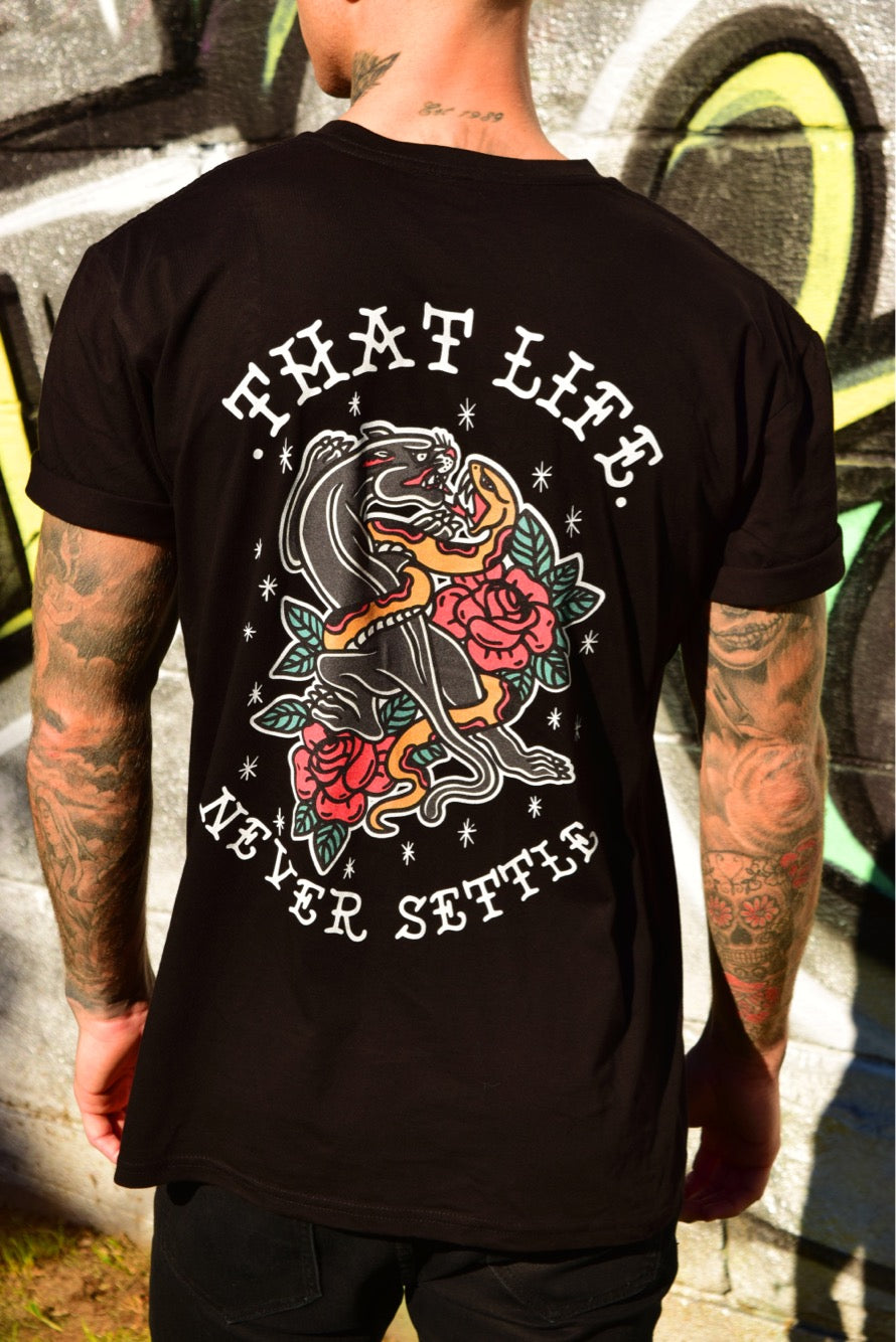 Nvr Sttl Black Tee